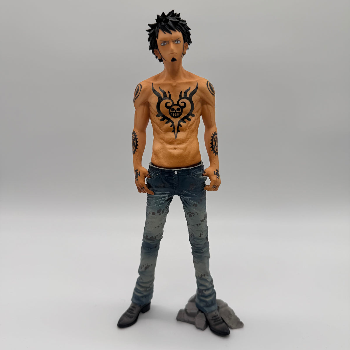 Große Law Figur aus One Piece ohne T-Shirt | Original aus Japan 🇯🇵