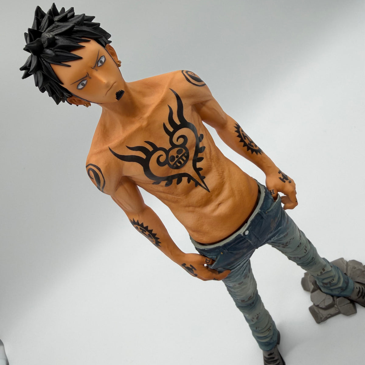 Große Law Figur aus One Piece ohne T-Shirt | Original aus Japan 🇯🇵